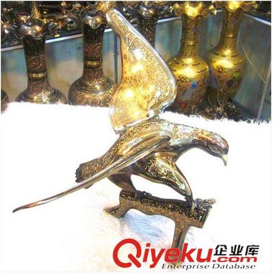 巴基斯坦銅雕工藝品 大鵬展翅樹杈鷹的匠心與美學(xué)
